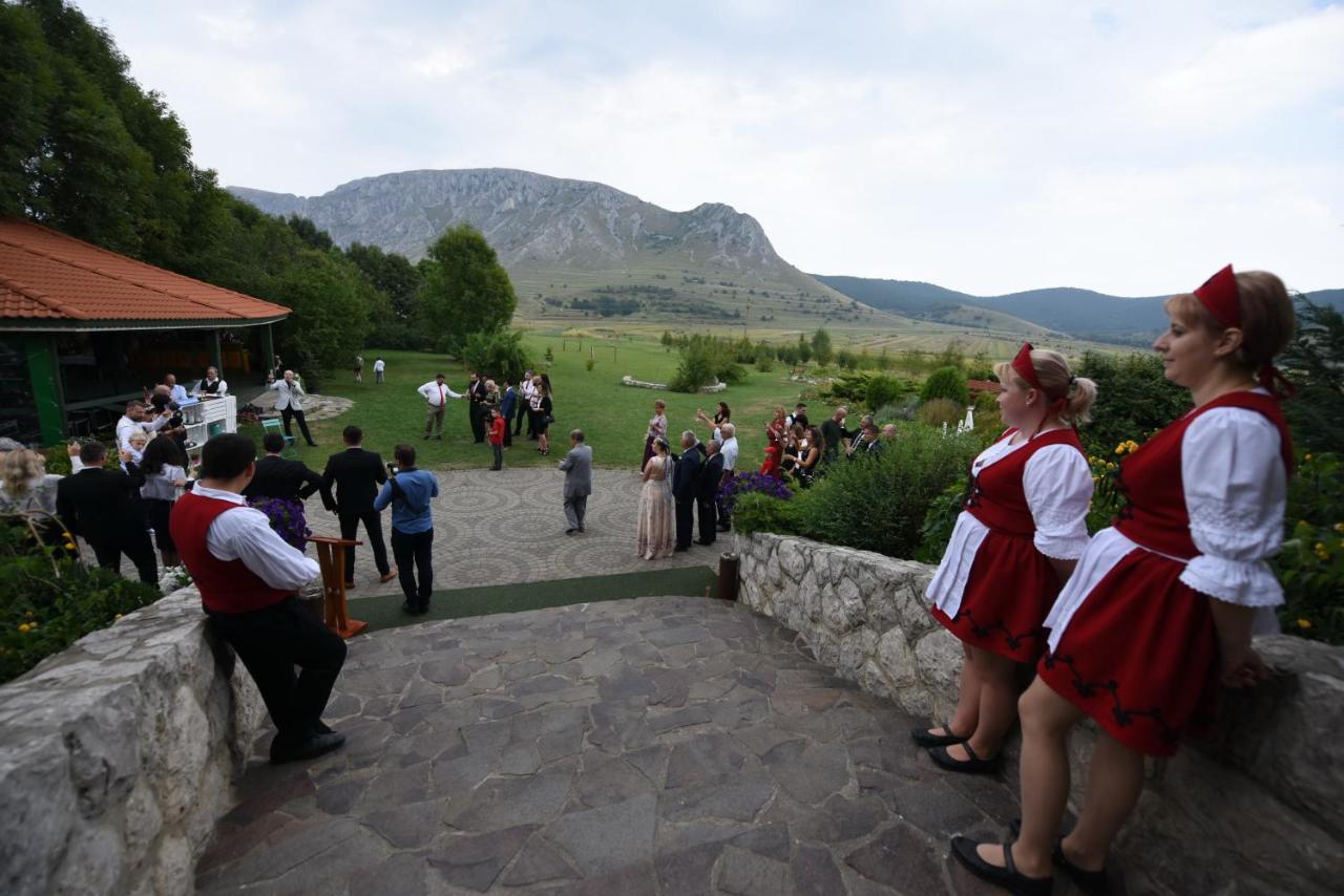 Conacul Secuiesc-Szekelyko Kuria Coltesti Exterior foto